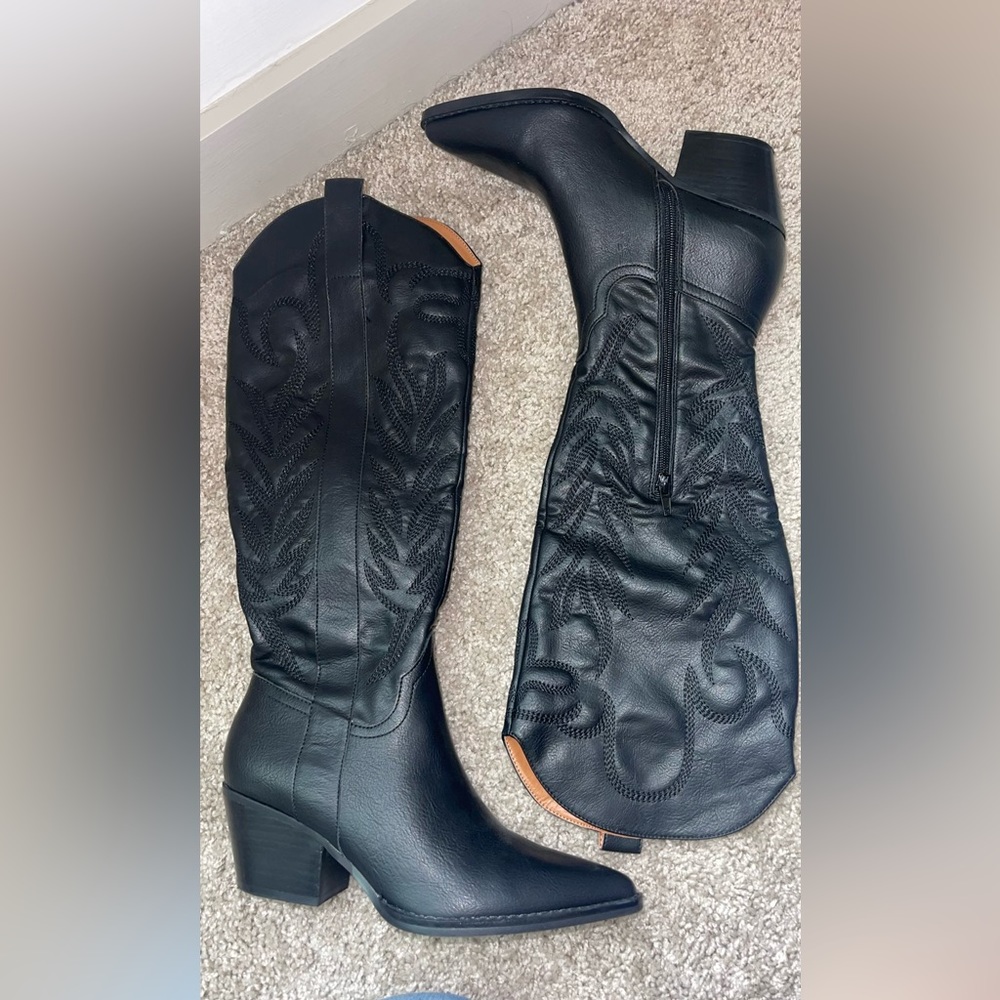 Black Cowgirl Boots
